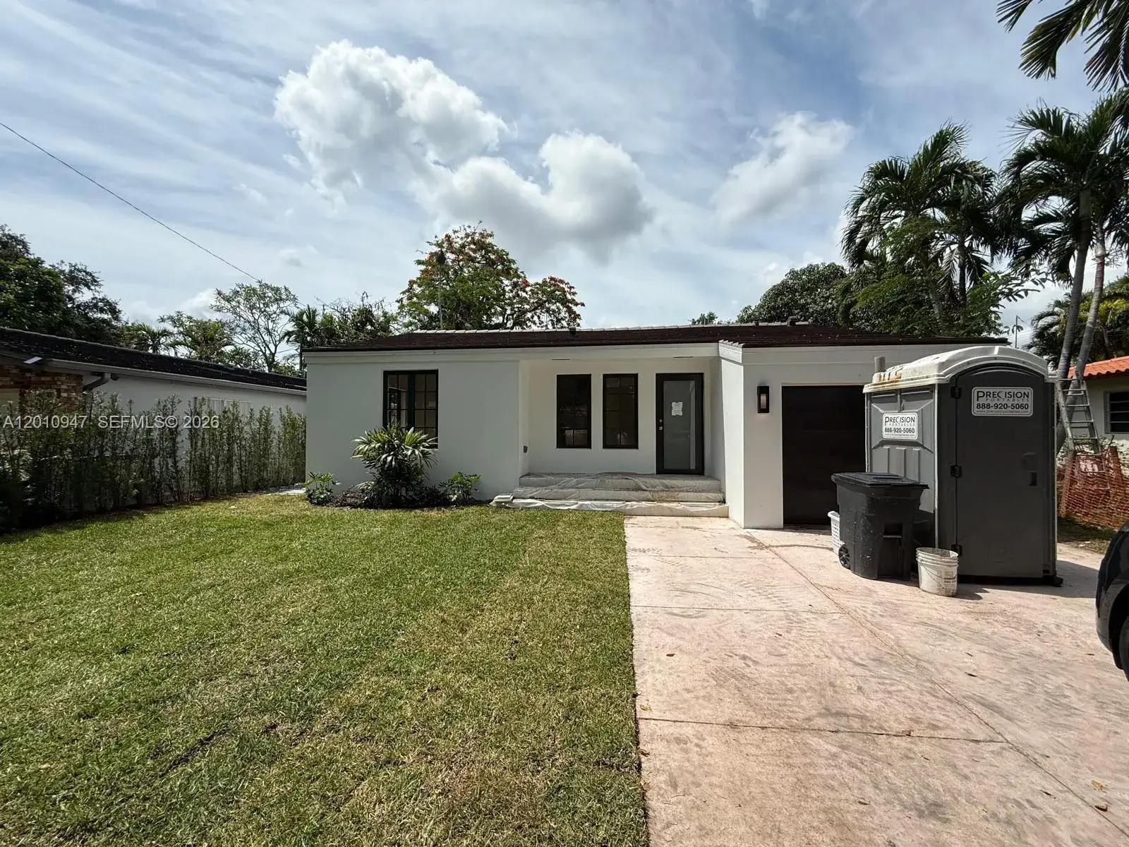 3 bedroom 3 bath Residential for sale at 118 Sarto Ave, Coral Gables FL 33134