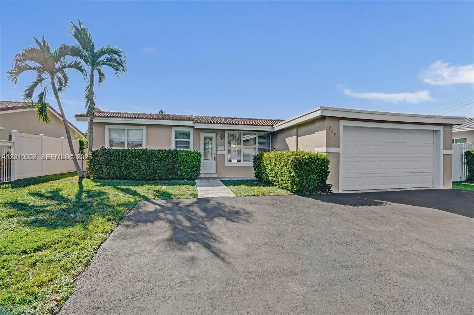 3 bedroom 2 bath Residential for sale at 949 SE 10th Ct, Pompano Beach FL 33060