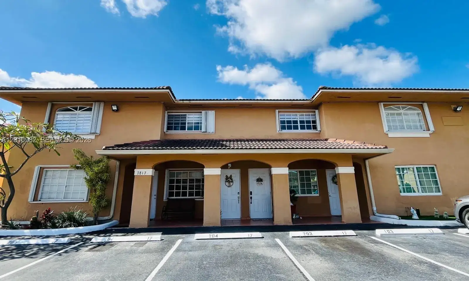 2 bedroom 2 bath Residential for sale at 7817 W 36th Ave # 204, Hialeah FL 33018