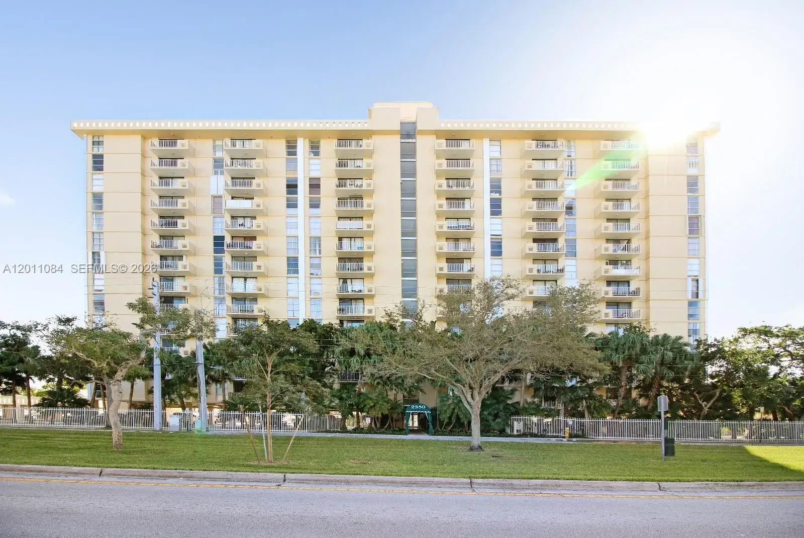 2 bedroom 2 bath Residential for sale at 2350 NE 135th St # 1111, North Miami FL 33181