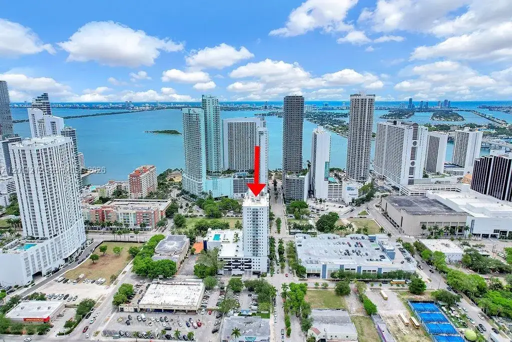 2 bedroom 1 bath Residential for sale at 275 NE 18th St # 306, Miami FL 33132