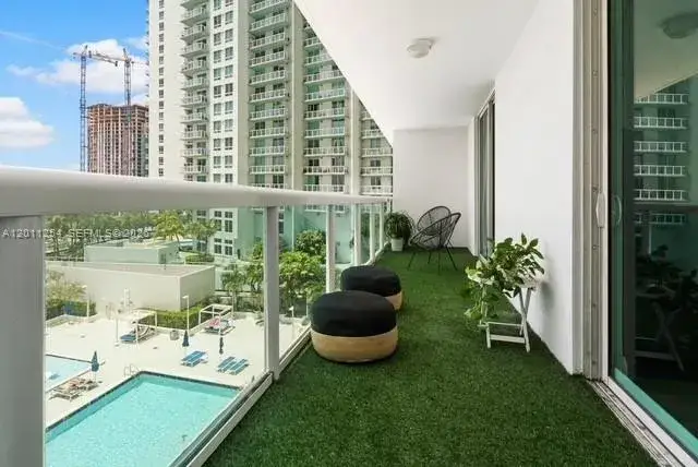 1 bedroom 1 bath Residential Lease for rent at 1800 N Bayshore Dr # 1604, Miami FL 33132