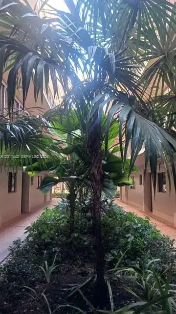 3 bedroom 2 bath Residential Lease for rent at 8650 SW 133rd Ave Rd # 107, Miami FL 33183