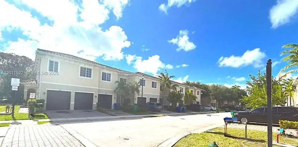 2 bedroom 2 bath Residential Lease for rent at 2664 SW 81st Ter # 2654, Miramar FL 33025