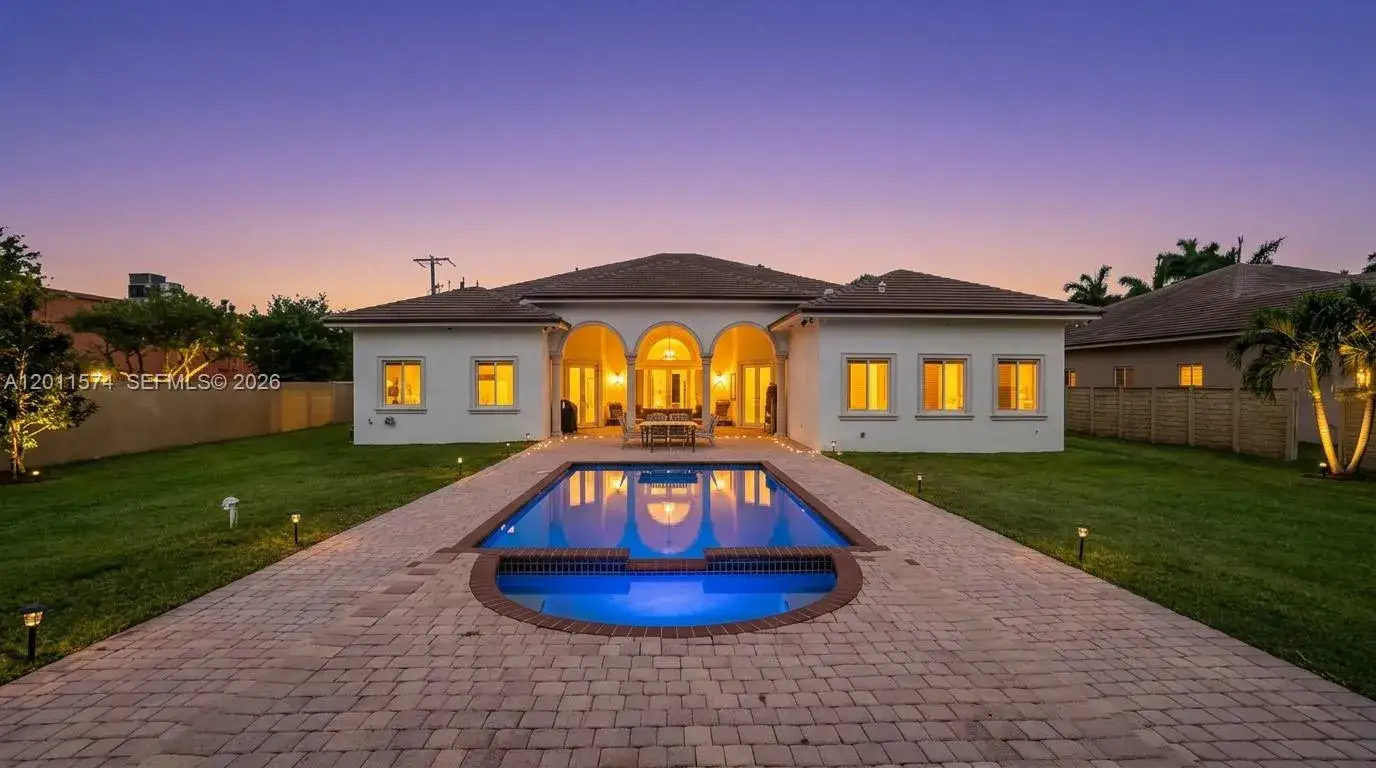 7 bedroom 5 bath Residential for sale at 4025 SW 128th Ave, Miami FL 33175