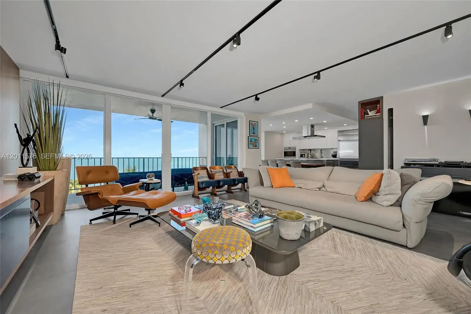 3 bedroom 2 bath Residential for sale at 881 Ocean Dr # 7D, Key Biscayne FL 33149