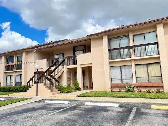 2 bedroom 2 bath Residential for sale at 2355 SW 15th St # 73, Deerfield Beach FL 33442