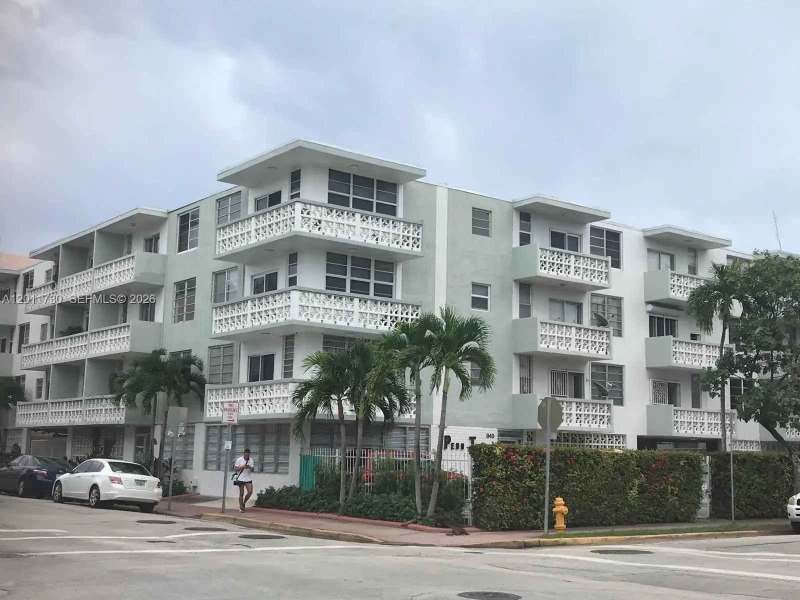 1 bedroom 1 bath Residential Lease for rent at 949 Pennsylvania Ave # 309, Miami Beach FL 33139