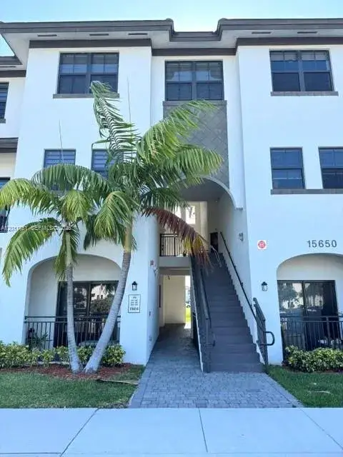 2 bedroom 2 bath Residential Lease for rent at 15650 SW 136th St # 101, Miami FL 33196