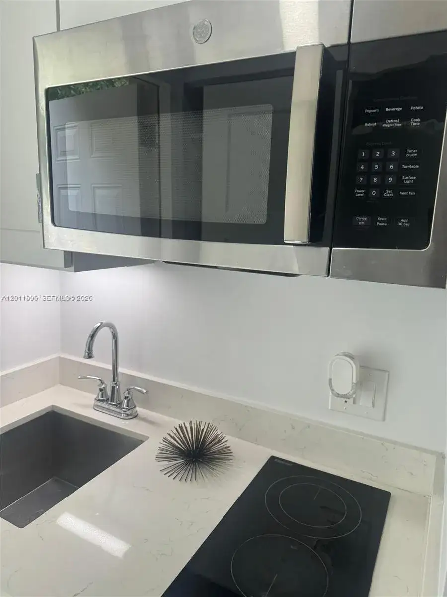 1 bath Residential Lease for rent at 14950 S Spur Dr # 0, Miami FL 33161