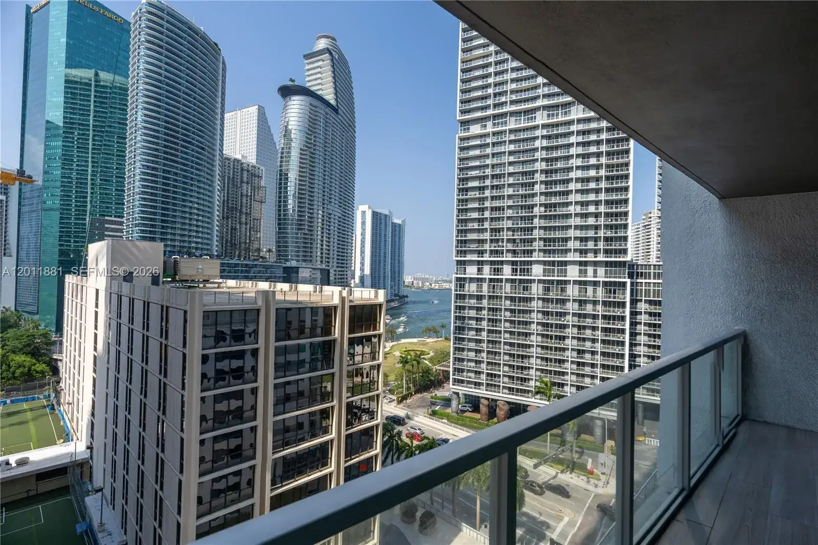 2 bedroom 2 bath Residential Lease for rent at 500 Brickell Ave # 1407, Miami FL 33131