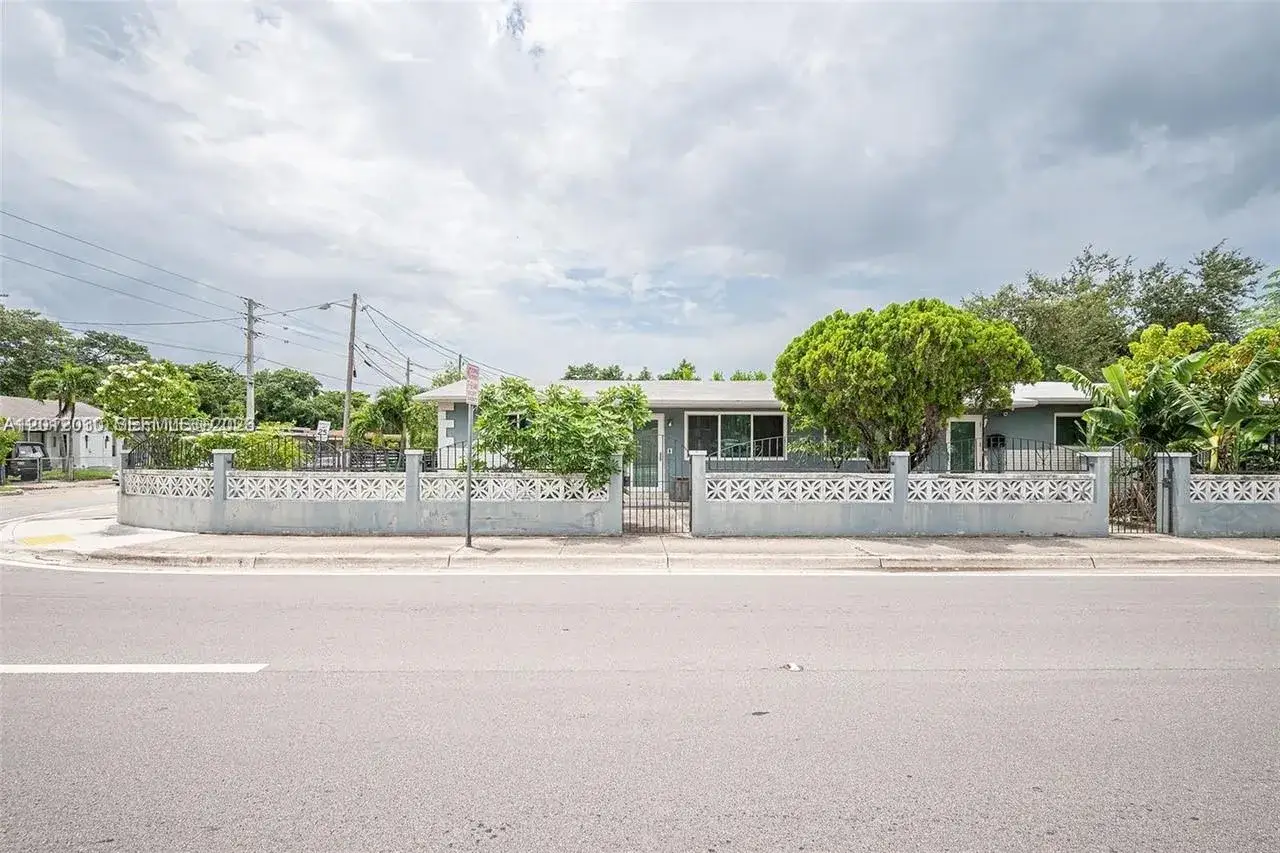 Residential Income for sale at 5204 N Miami Ave, Miami FL 33127