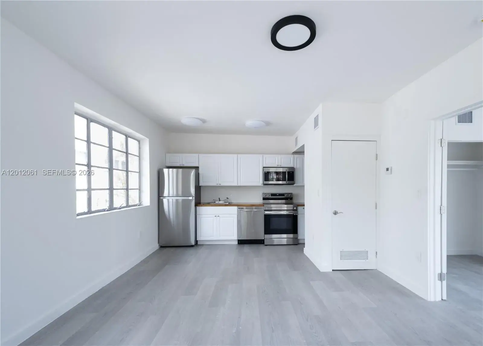 1 bedroom 1 bath Residential Lease for rent at 423 NE 71st St # 4, Miami FL 33138