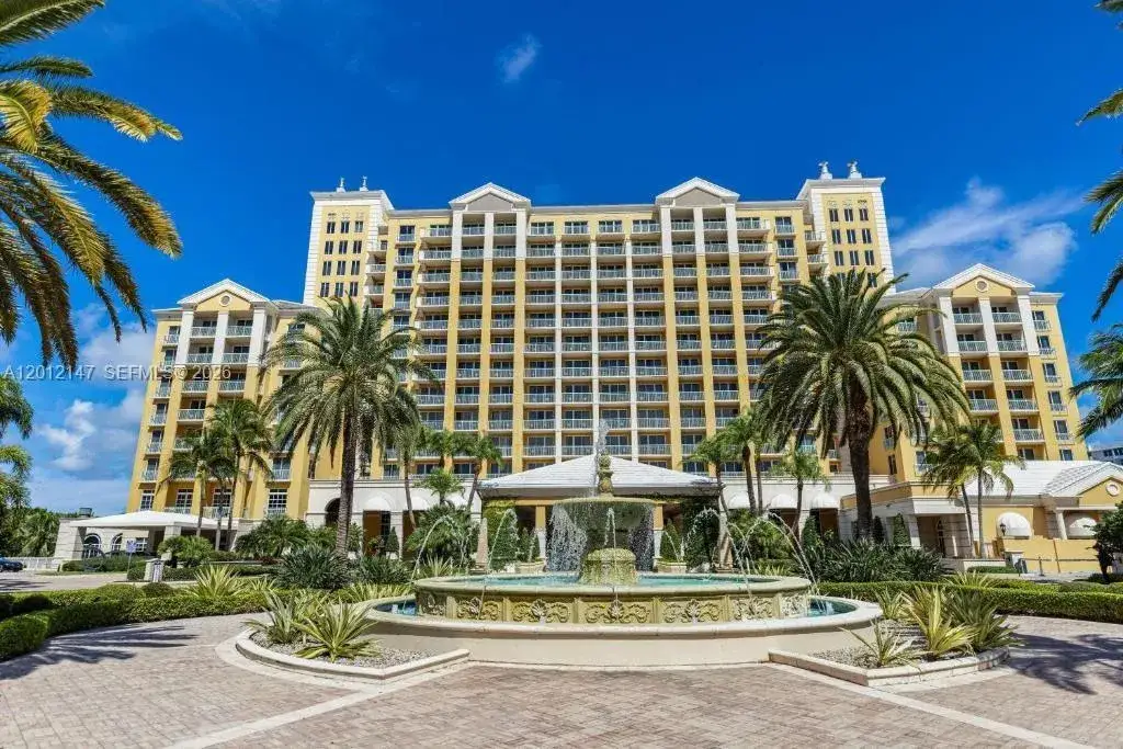 1 bedroom 1 bath Residential for sale at 455 Grand Bay # 19, Key Biscayne FL 33149