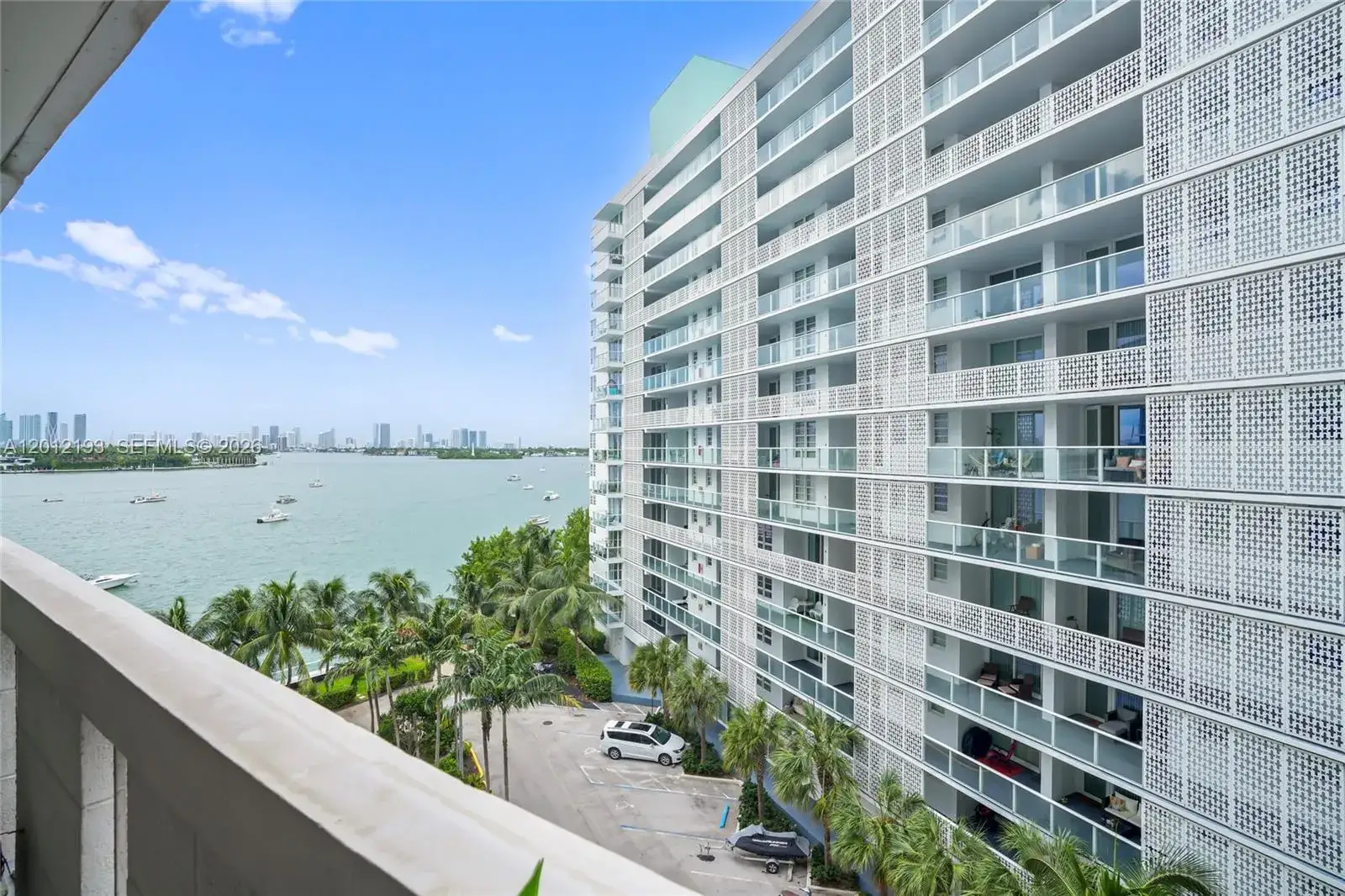 1 bedroom 1 bath Residential Lease for rent at 800 West Ave # 738, Miami Beach FL 33139