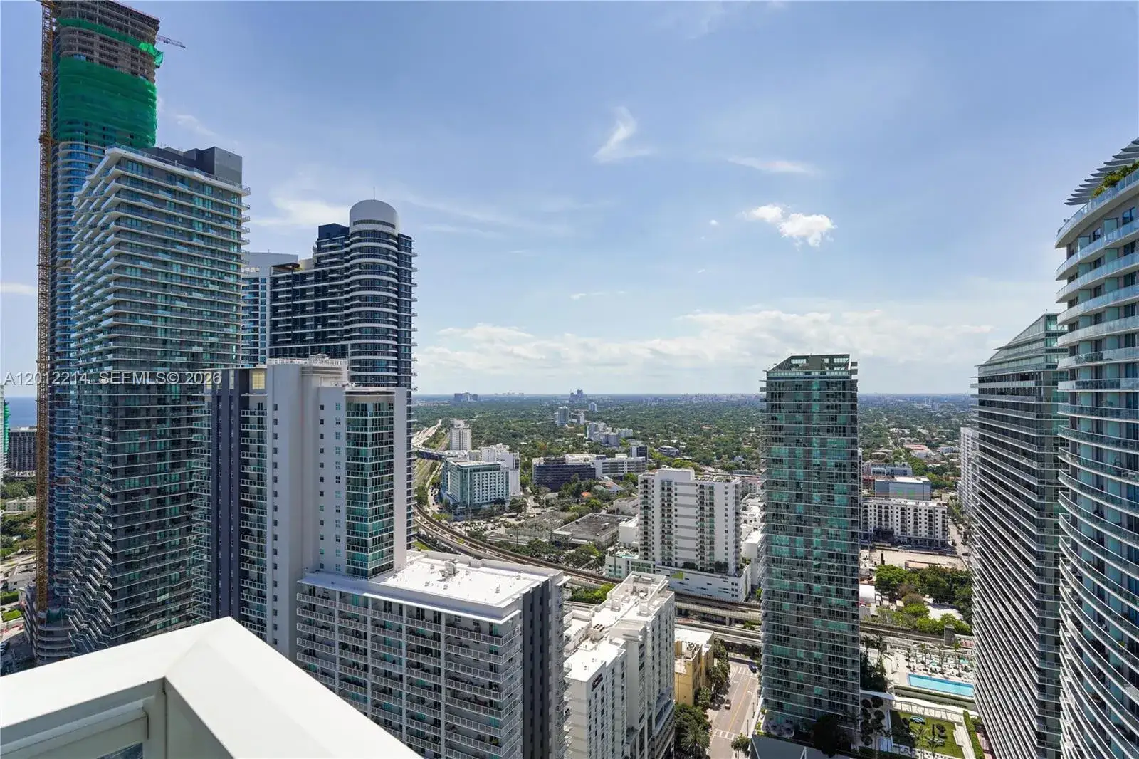 1 bedroom 1 bath Residential Lease for rent at 1080 Brickell Ave # 3607, Miami FL 33131