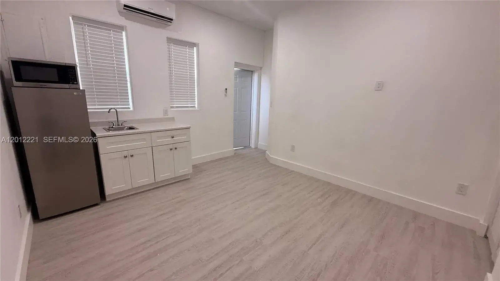 1 bedroom 1 bath Residential Lease for rent at 17614 SW 134th Pl # B, Miami FL 33177