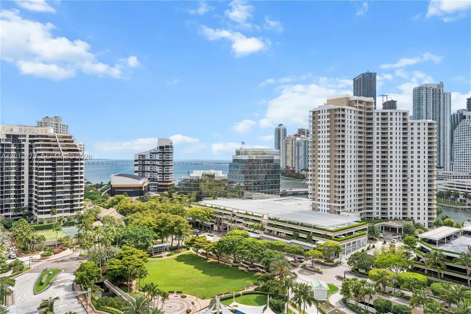 1 bedroom 1 bath Residential Lease for rent at 888 Brickell Key Dr # 1702, Miami FL 33131