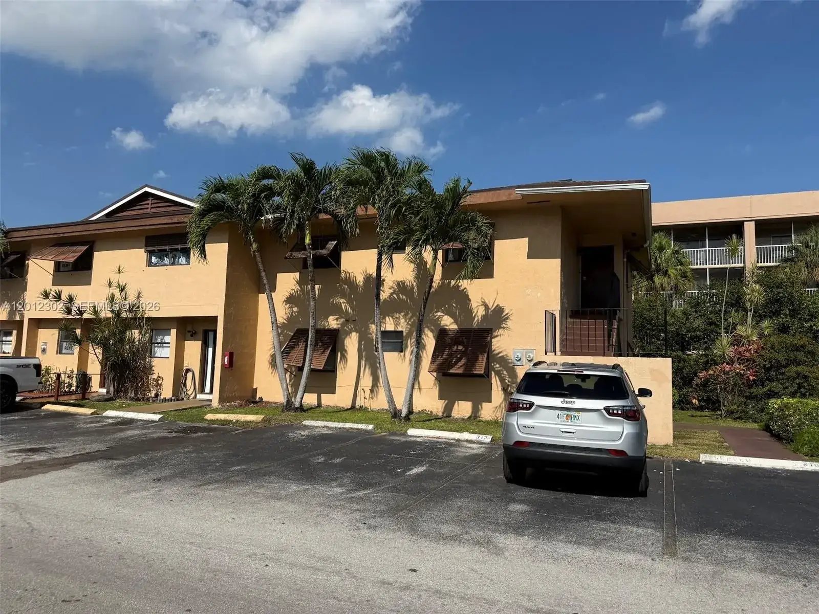 3 bedroom 2 bath Residential for sale at 6850 NW 173rd Dr # 109, Hialeah FL 33015