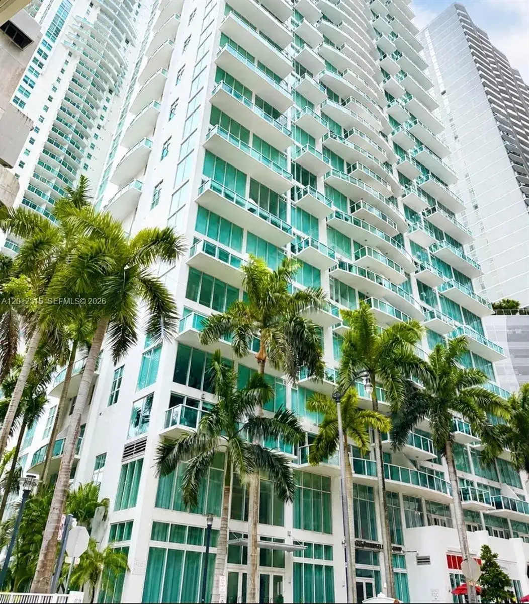 1 bedroom 1 bath Residential for sale at 41 SE 5th St # 2011, Miami FL 33131
