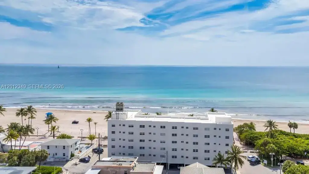 1 bedroom 1 bath Residential for sale at 901 S Surf Rd # 404, Hollywood FL 33019
