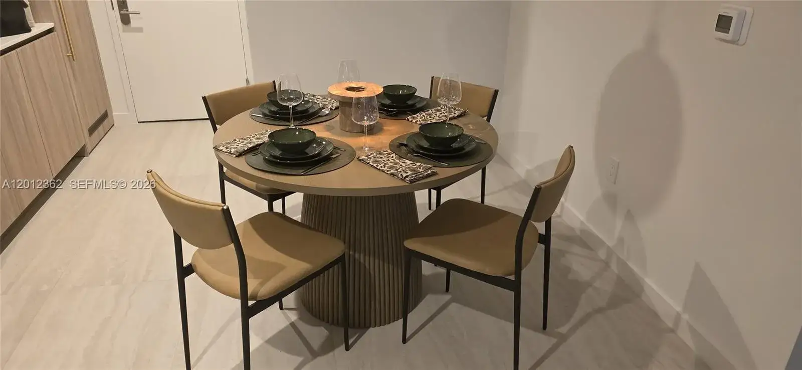 1 bedroom 1 bath Residential Lease for rent at 77 SE 5th st # 1908, Miami FL 33131