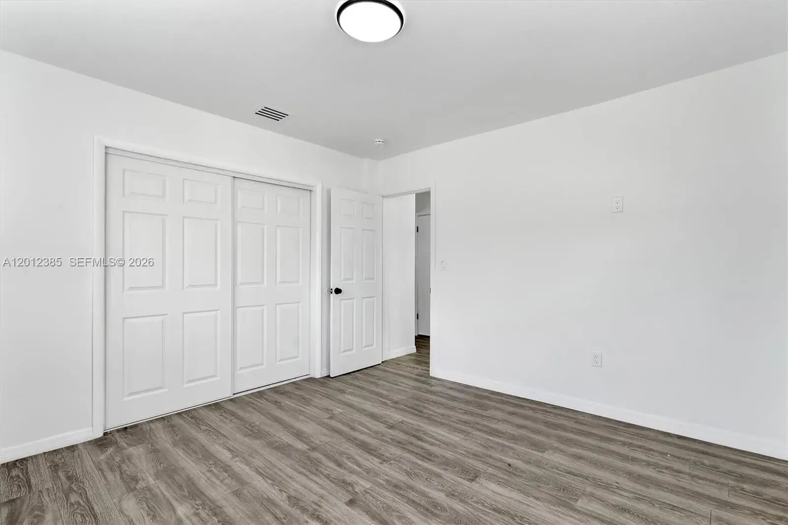 1 bedroom 1 bath Residential Lease for rent at 1061 NW 108 ter # c, Miami FL 33168