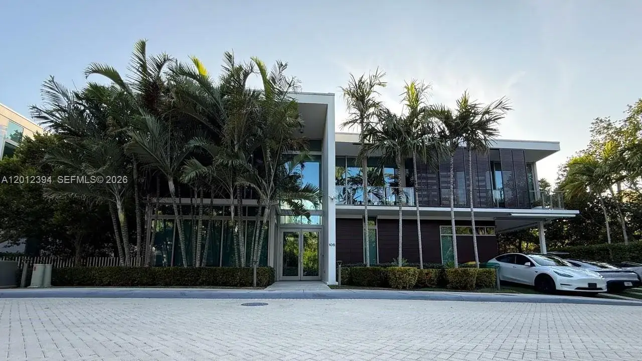 7 bedroom 5 bath Residential for sale at 105 Reef Ln, Key Biscayne FL 33149