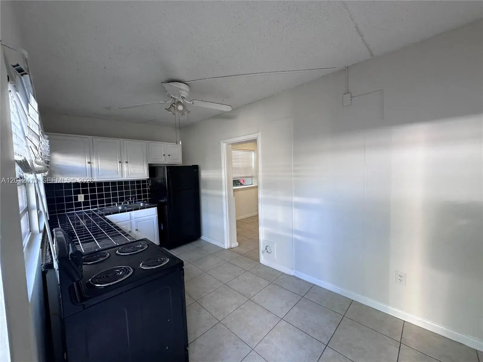 1 bedroom 1 bath Residential Lease for rent at 2443 Cleveland St # 2, Hollywood FL 33020