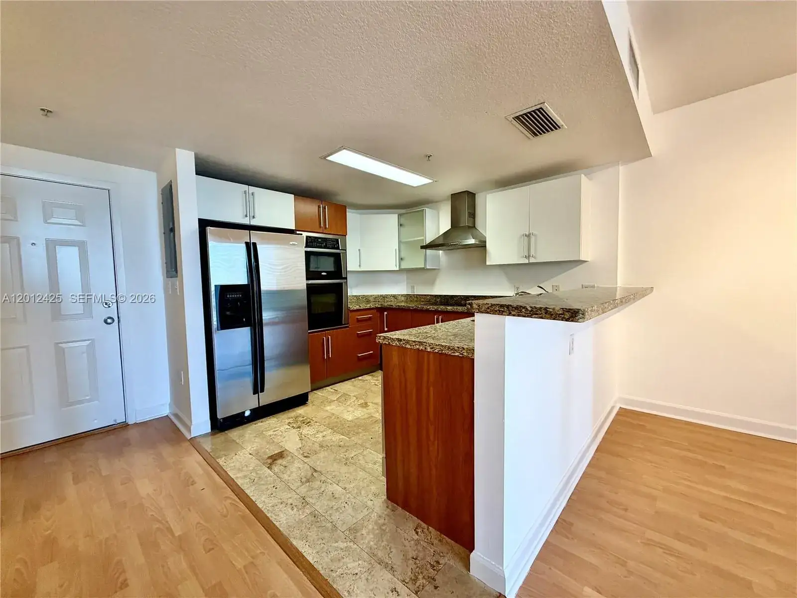 1 bedroom 1 bath Residential for sale at 170 SE 14th St # 2906, Miami FL 33131