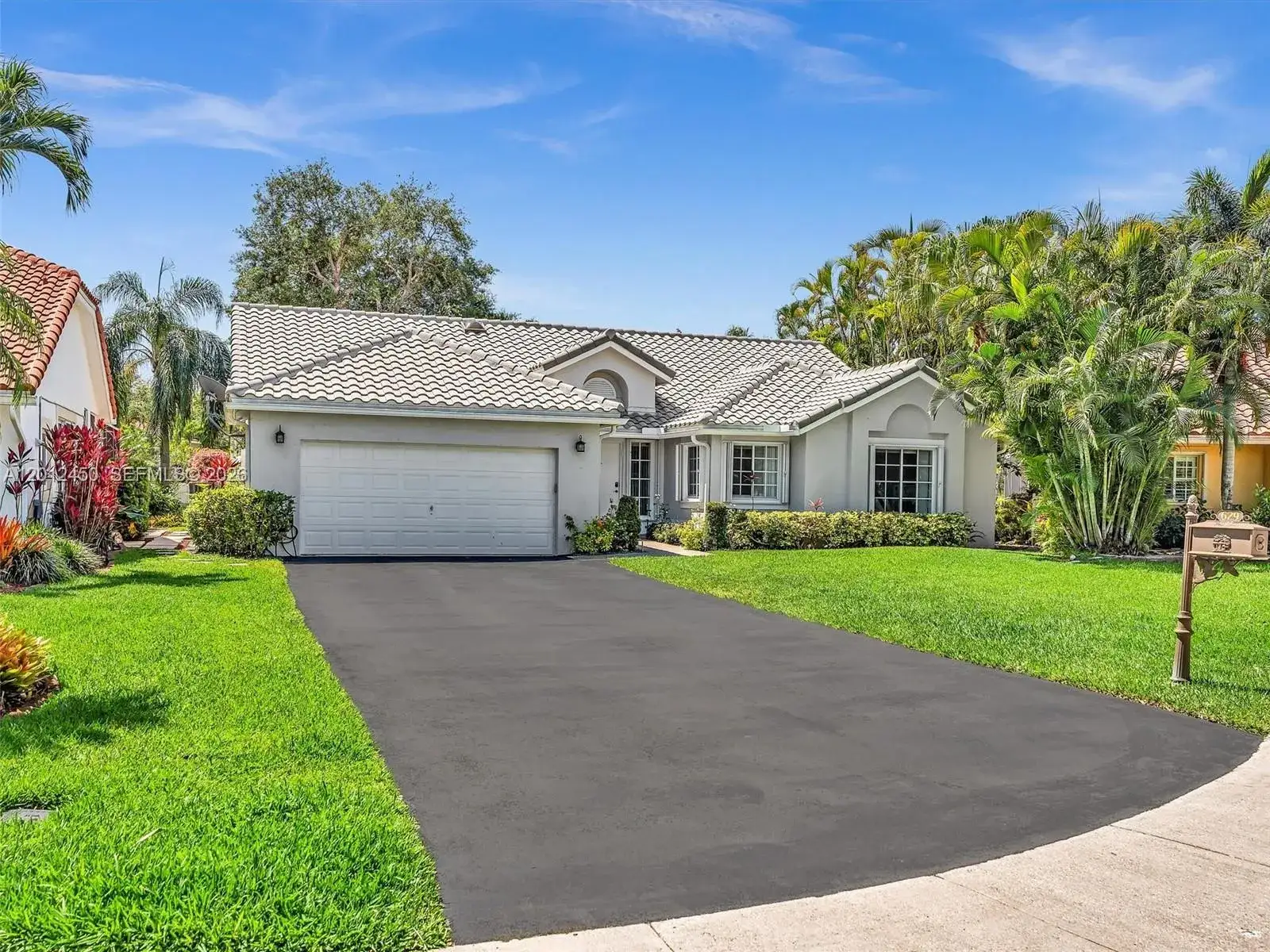 3 bedroom 2 bath Residential for sale at 629 Spinnaker, Weston FL 33326