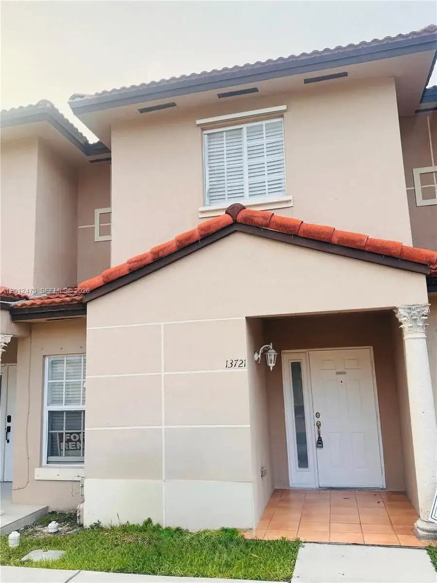 3 bedroom 2 bath Residential Lease for rent at 13721 SW 171st Ln # 13721, Miami FL 33177