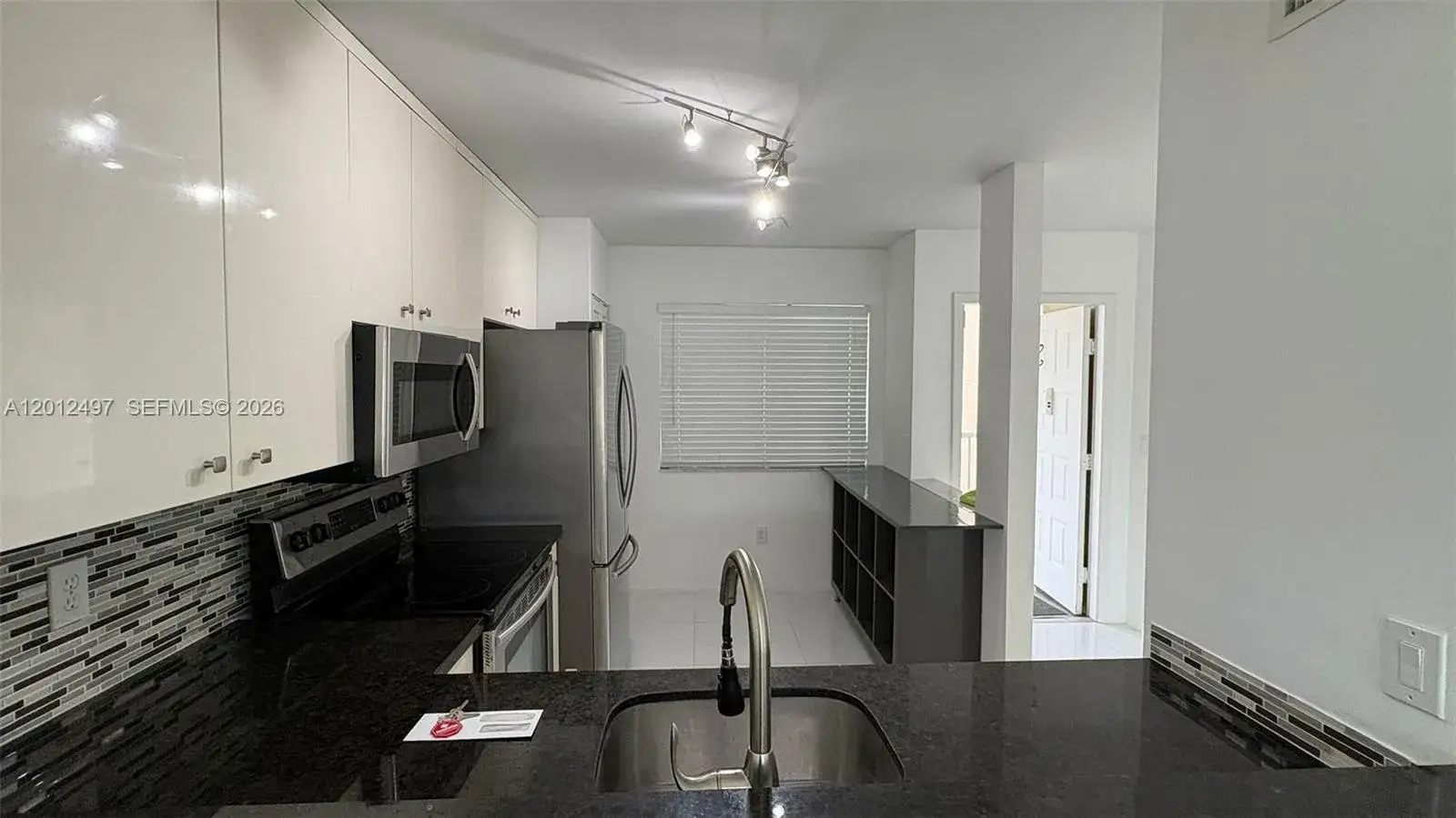 2 bedroom 1 bath Residential Lease for rent at 9560 Weldon Cir # J308, Tamarac FL 33321
