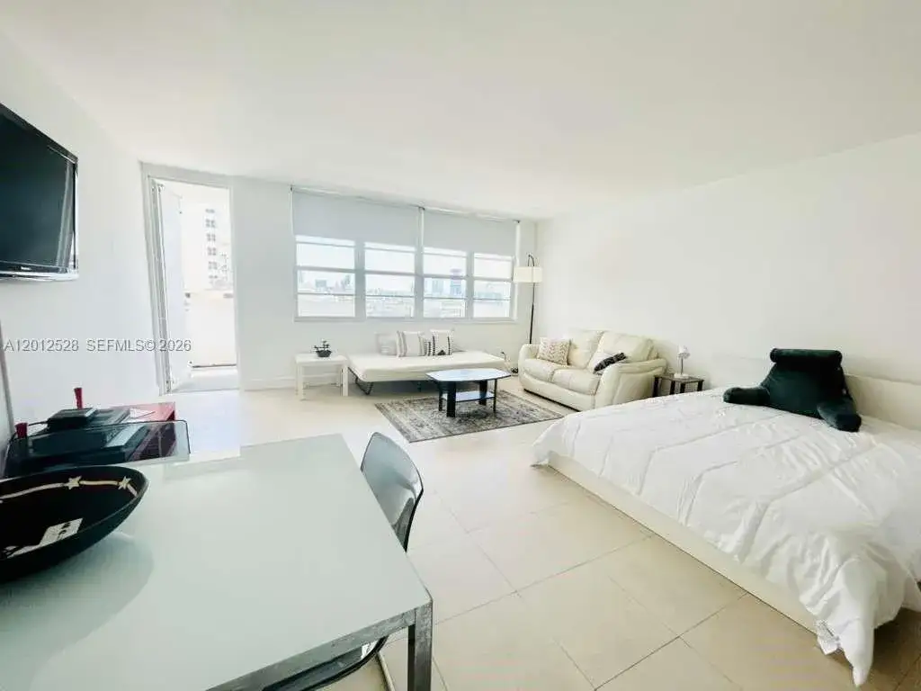 1 bath Residential Lease for rent at 100 Lincoln Rd # 1009, Miami Beach FL 33139