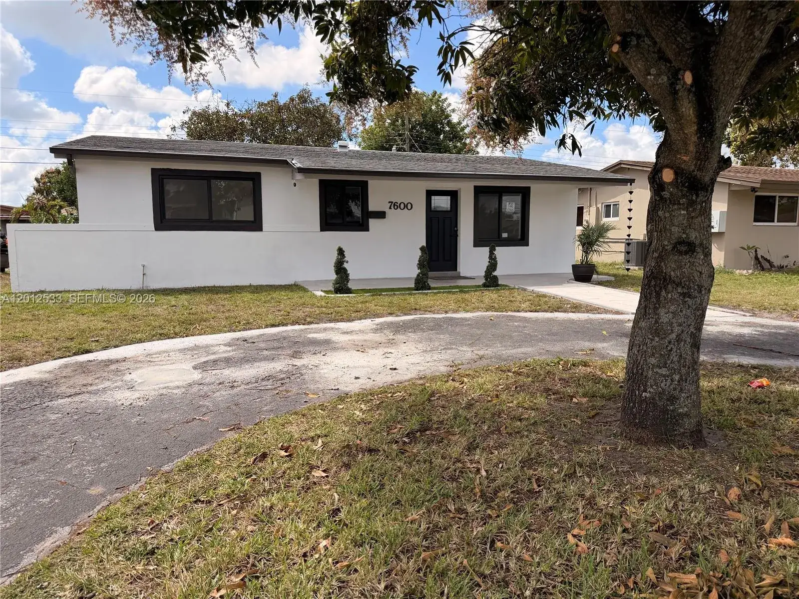 3 bedroom 2 bath Residential for sale at 7600 Venetian St, Miramar FL 33023
