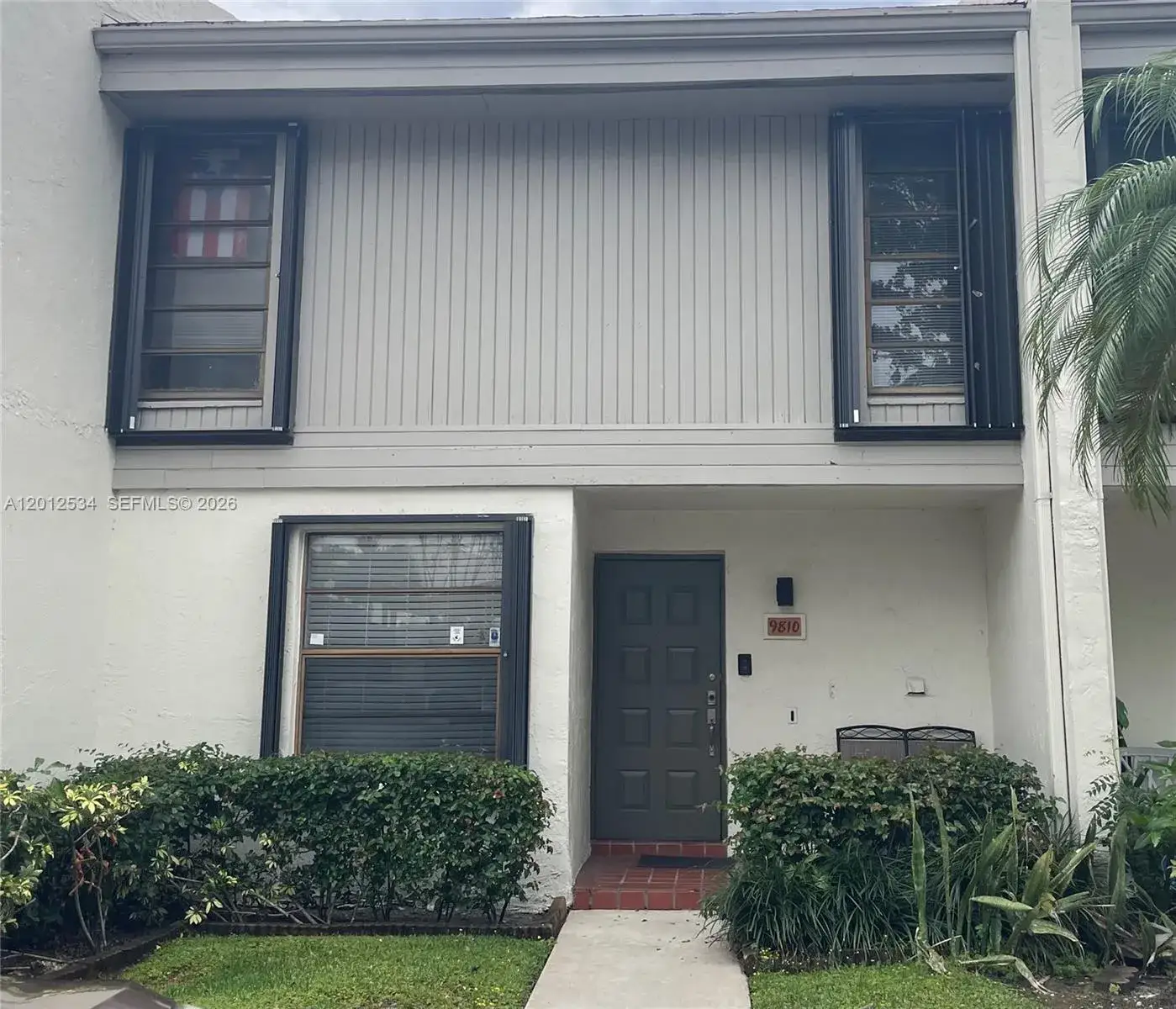3 bedroom 2 bath Residential for sale at 9810 NW 10th St # 88, Pembroke Pines FL 33024