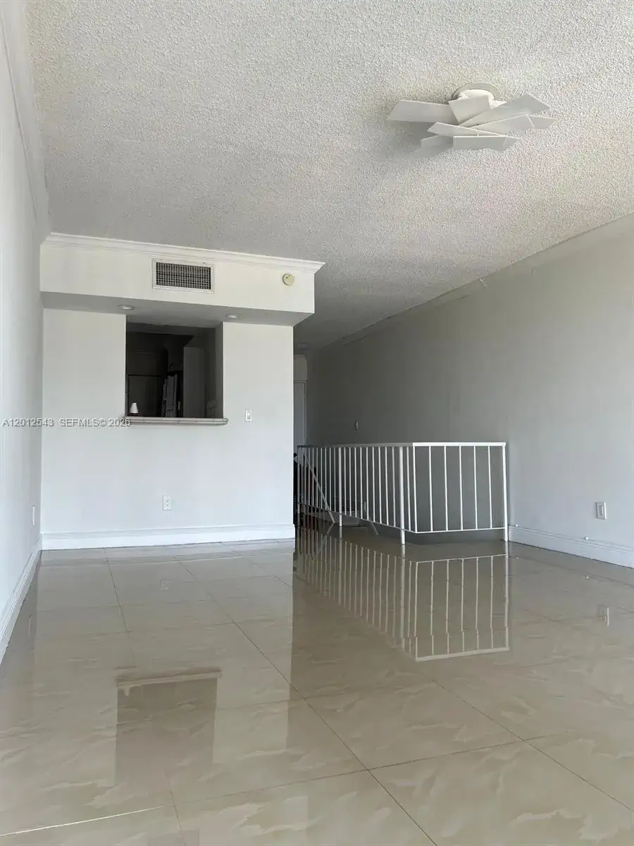 2 bedroom 2 bath Residential Lease for rent at 9210 Fontainebleau Blvd # 506, Miami FL 33172