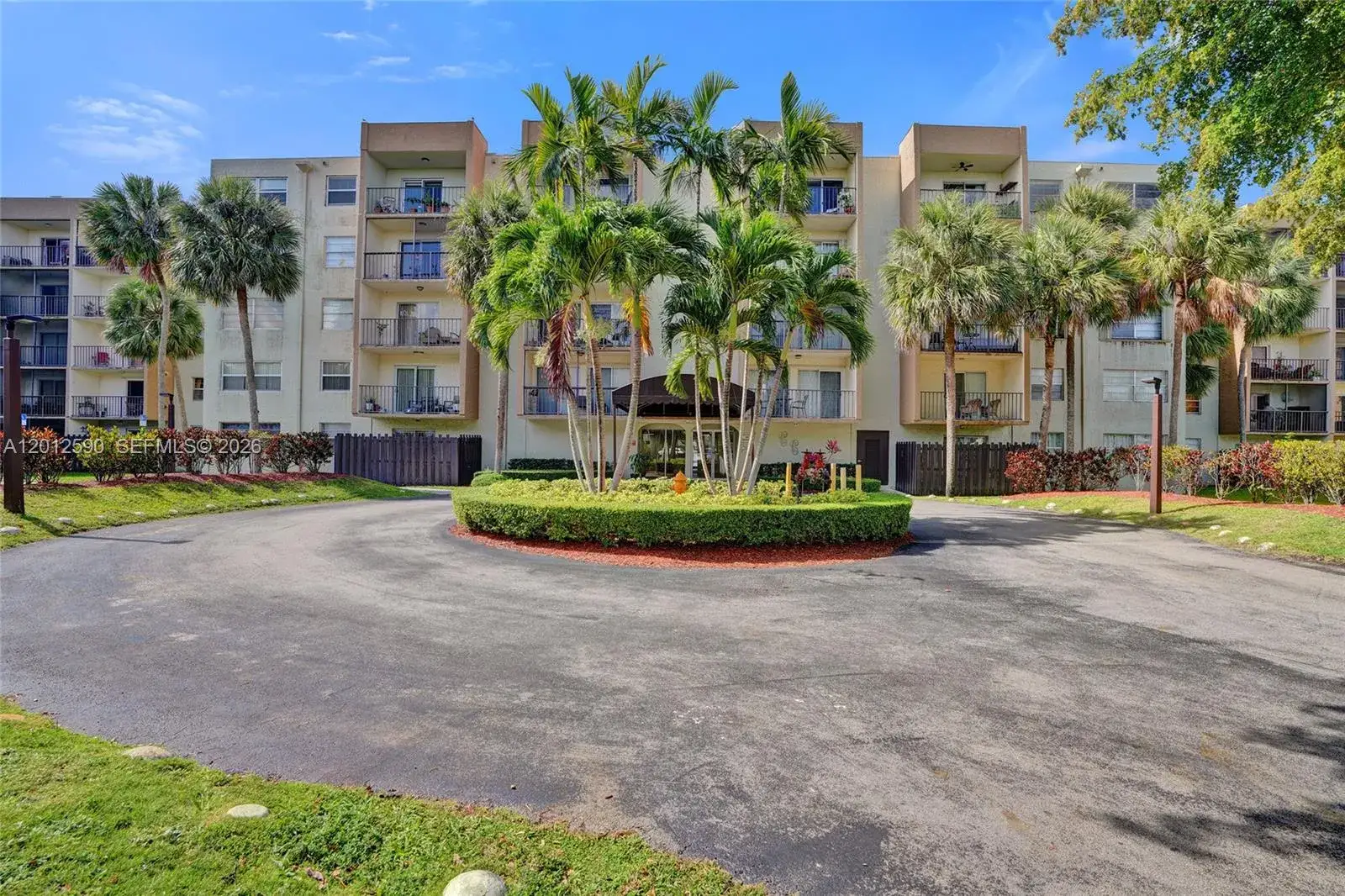 2 bedroom 2 bath Residential for sale at 14250 SW 62nd St # 408, Miami FL 33183