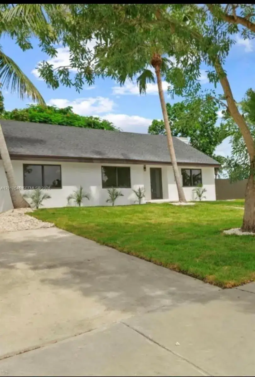 3 bedroom 2 bath Residential Lease for rent at 20620 SW 120th Pl, Miami FL 33177