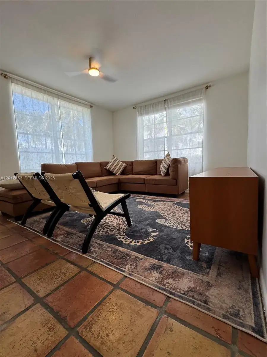 2 bedroom 1 bath Residential for sale at 1460 Ocean Dr # 208, Miami Beach FL 33139