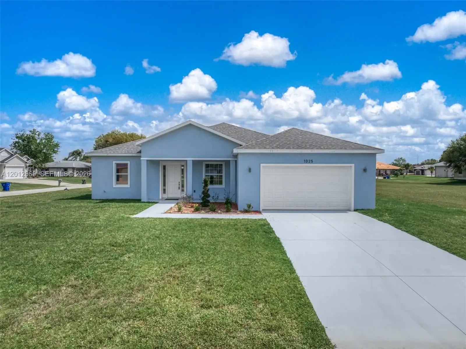 3 bedroom 3 bath Residential Lease for rent at 1025 Greenway Ter # 1025, Sebring FL 33876