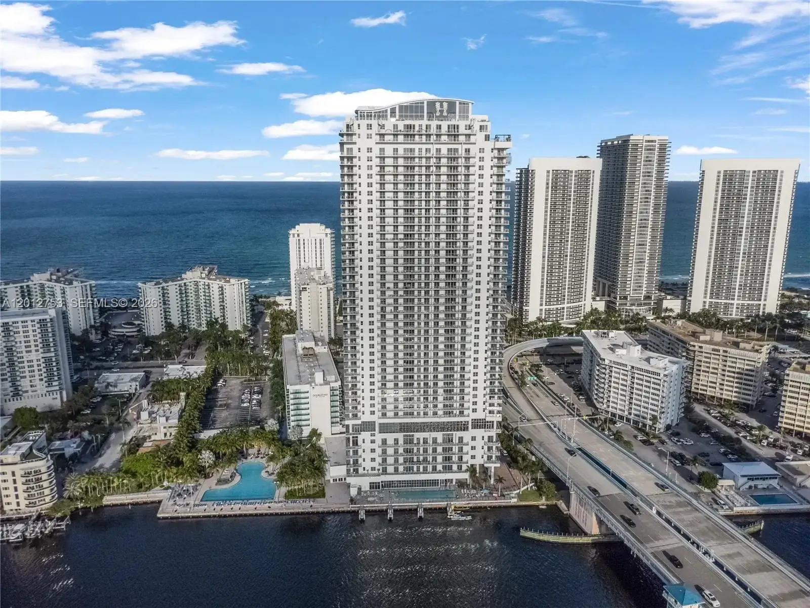 2 bedroom 2 bath Residential for sale at 4010 S Ocean Dr # R1801, Hollywood FL 33019