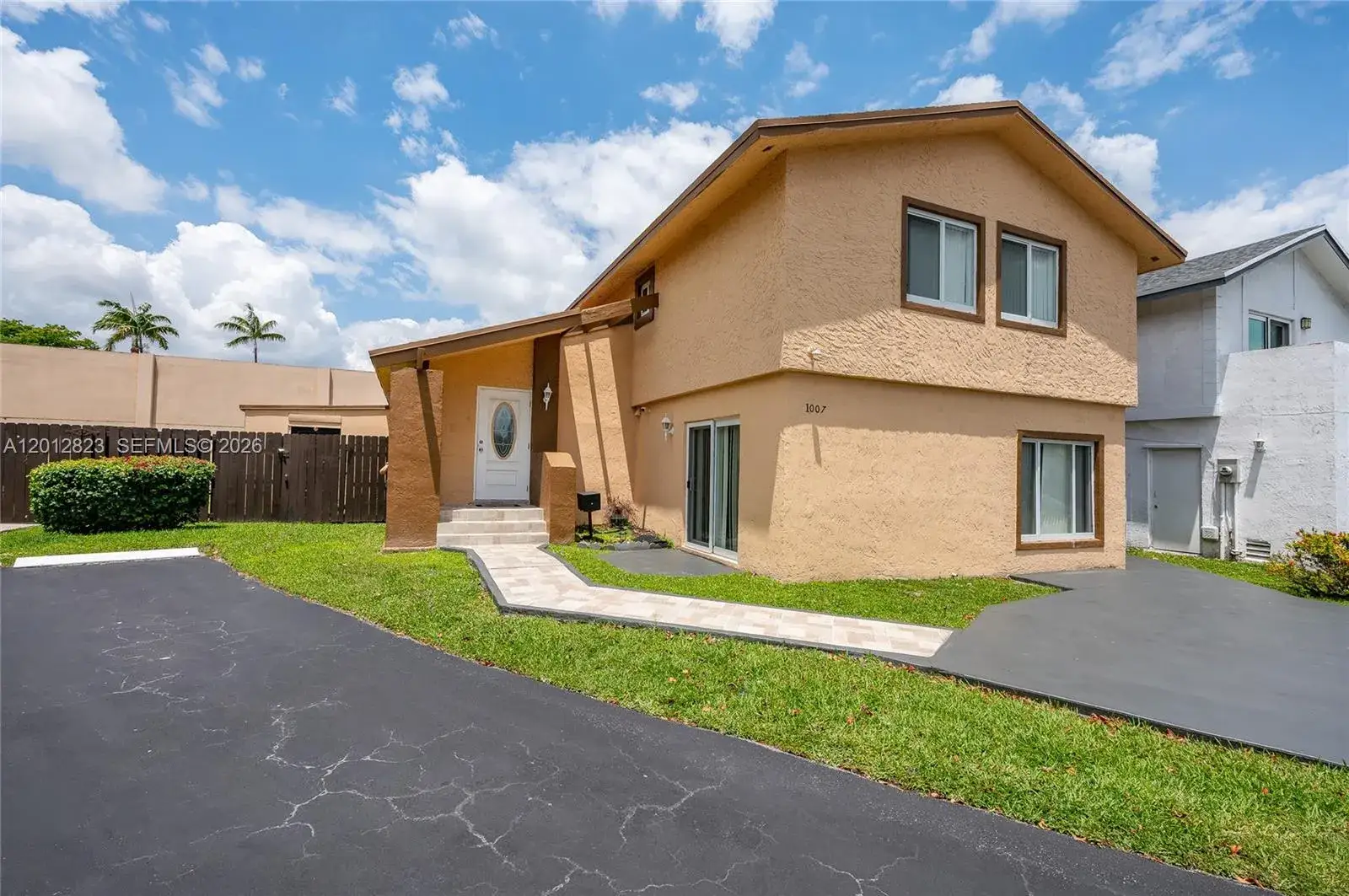 4 bedroom 3 bath Residential for sale at 1007 NW 106th Ave Cir, Miami FL 33172