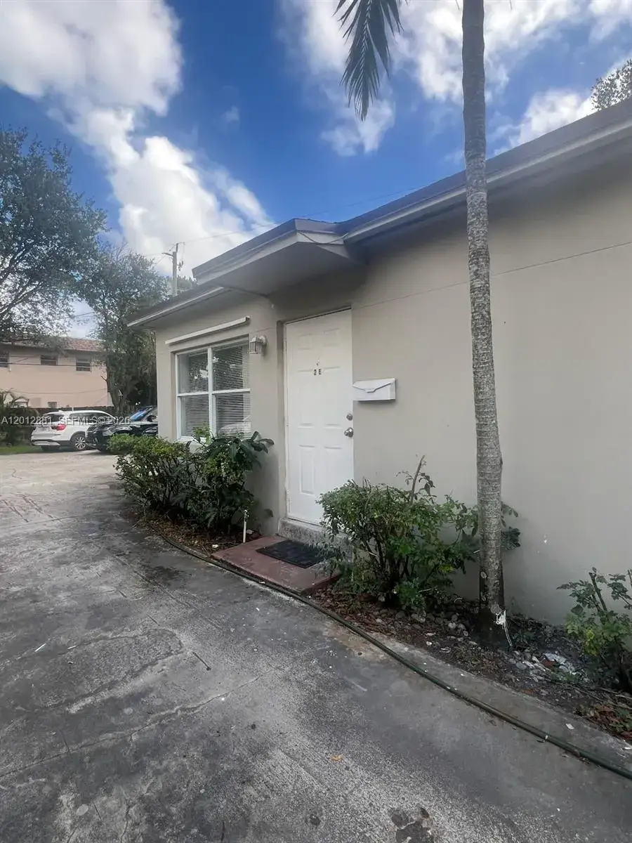 Residential Income for sale at 915 N 19th Ave, Hollywood FL 33020
