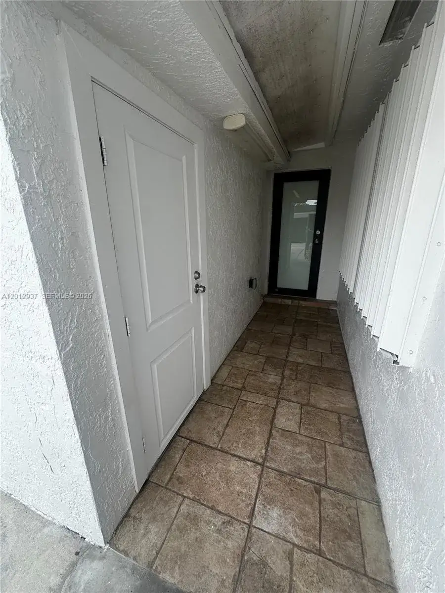 1 bedroom 1 bath Residential Lease for rent at 18560 SW 128th Ave # B, Miami FL 33177