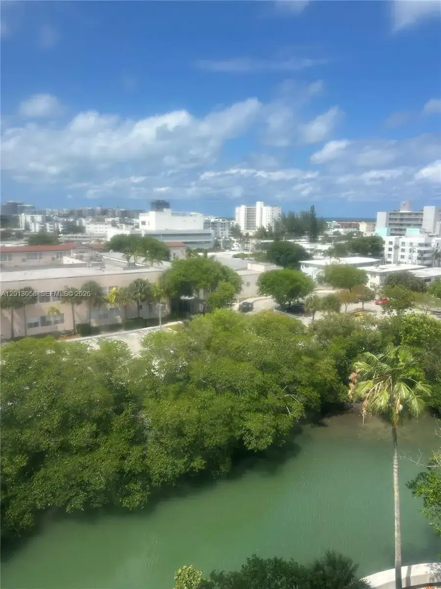 2 bedroom 2 bath Residential Lease for rent at 7441 Wayne Ave # 7J, Miami Beach FL 33141