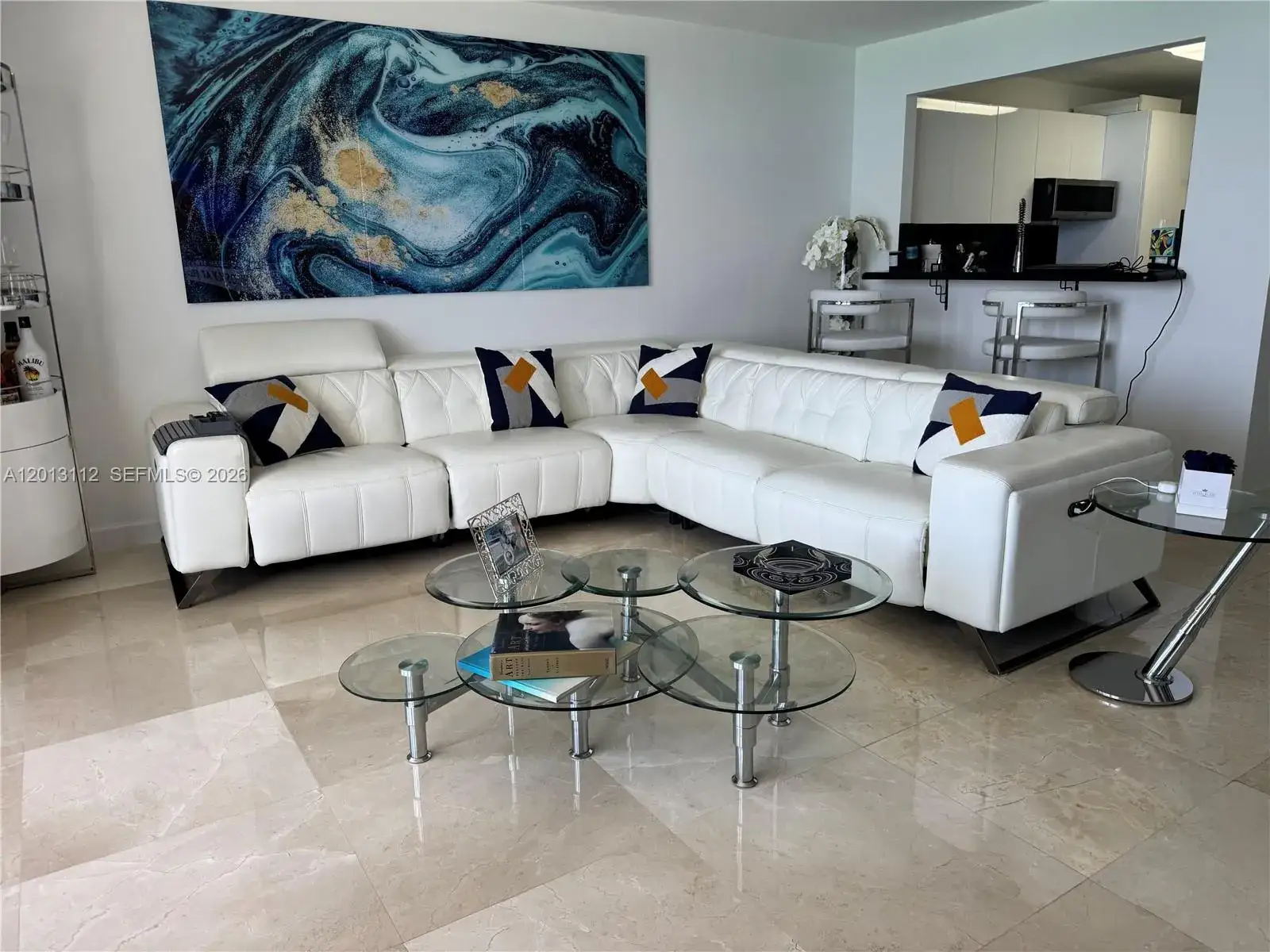 1 bedroom 2 bath Residential Lease for rent at 5555 Collins Ave # 14E, Miami Beach FL 33140