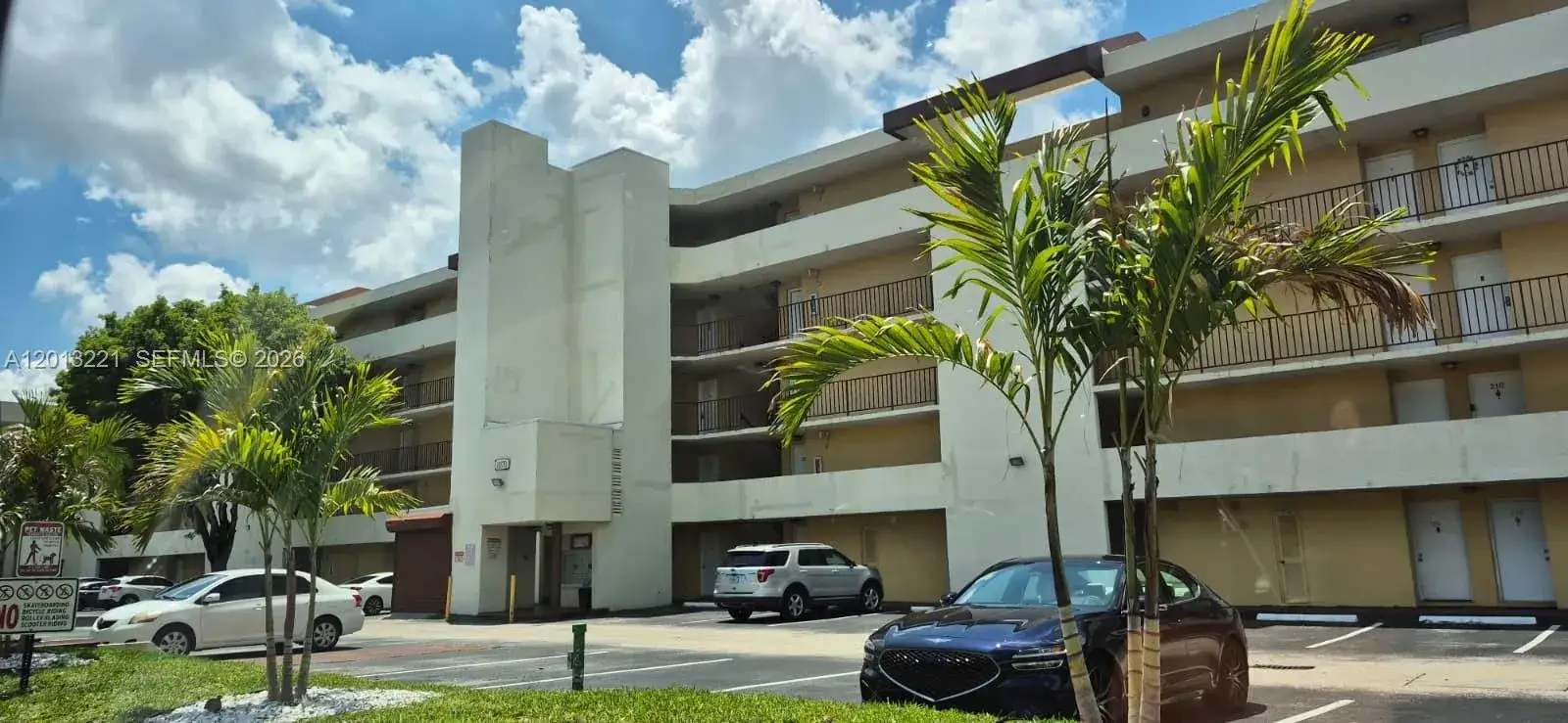 2 bedroom 1 bath Residential Lease for rent at 8870 Fontainebleau Blvd # 304, Miami FL 33172