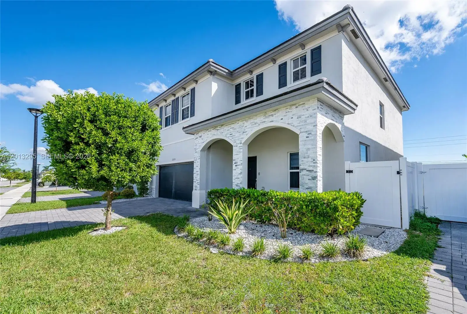 4 bedroom 3 bath Residential for sale at 21325 SW 127th Ct, Miami FL 33177