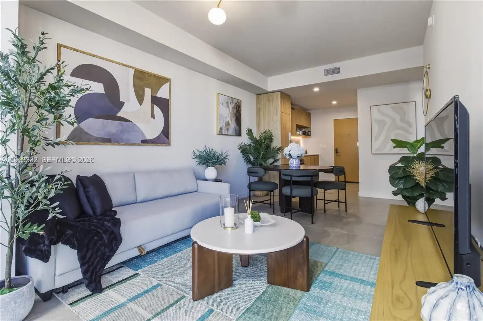 1 bedroom 1 bath Residential Lease for rent at 11 NE 6th St # 1513, Miami FL 33132
